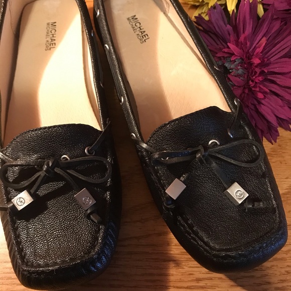 Micheal Kors Black Moccasin - Picture 3 of 5